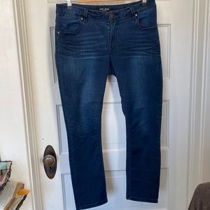 Max Stretch Crop Skinny Jeans size 10